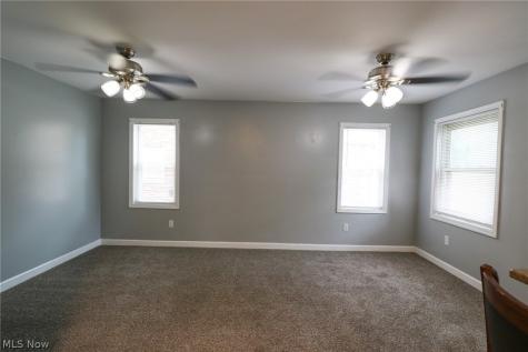 4509 Biddulph Avenue Cleveland OH 44144