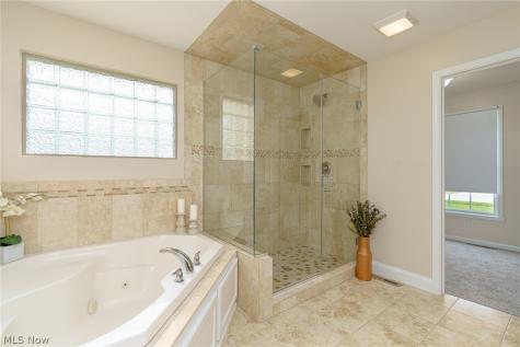 1044 Glendalough Drive Grafton OH 44044