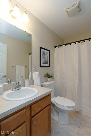 1044 Glendalough Drive Grafton OH 44044