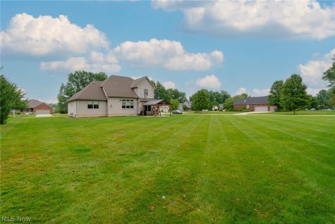 1044 Glendalough Drive Grafton OH 44044