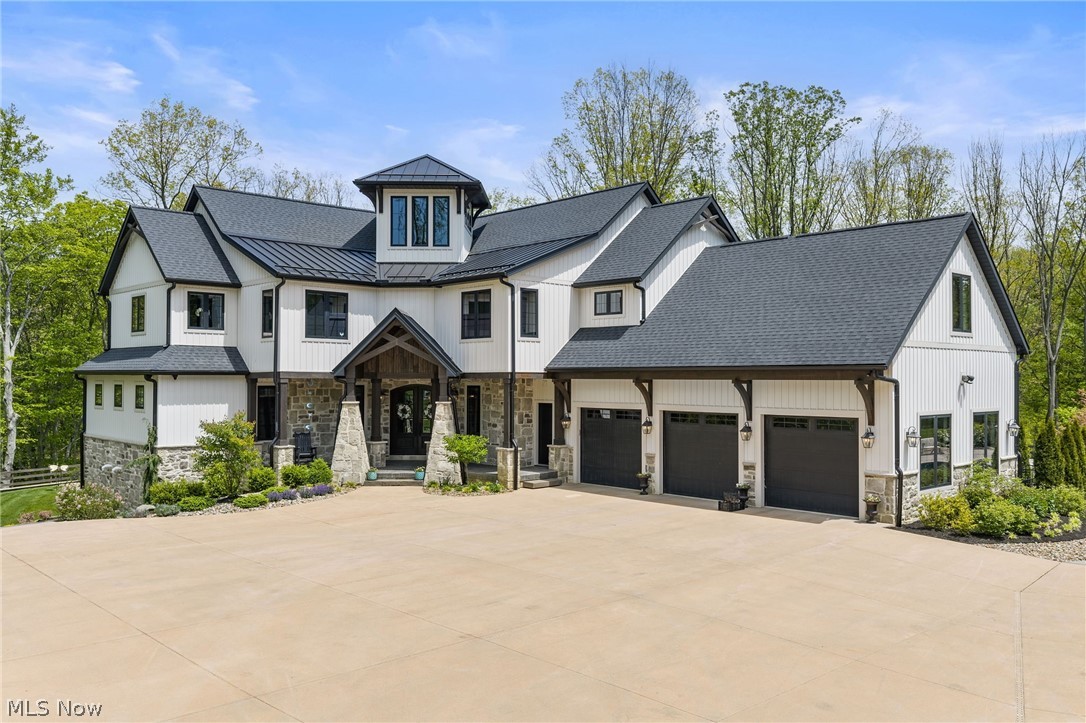 Hinckley OH, 2051 Ridge Road