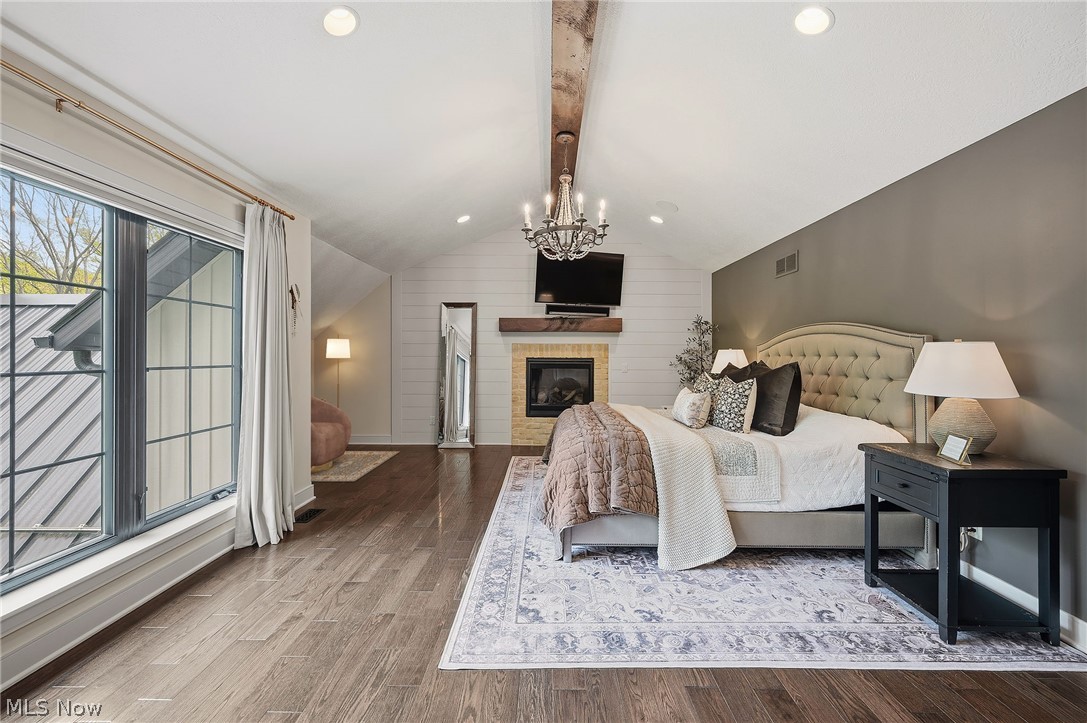 2051 Ridge Road Hinckley OH 44233