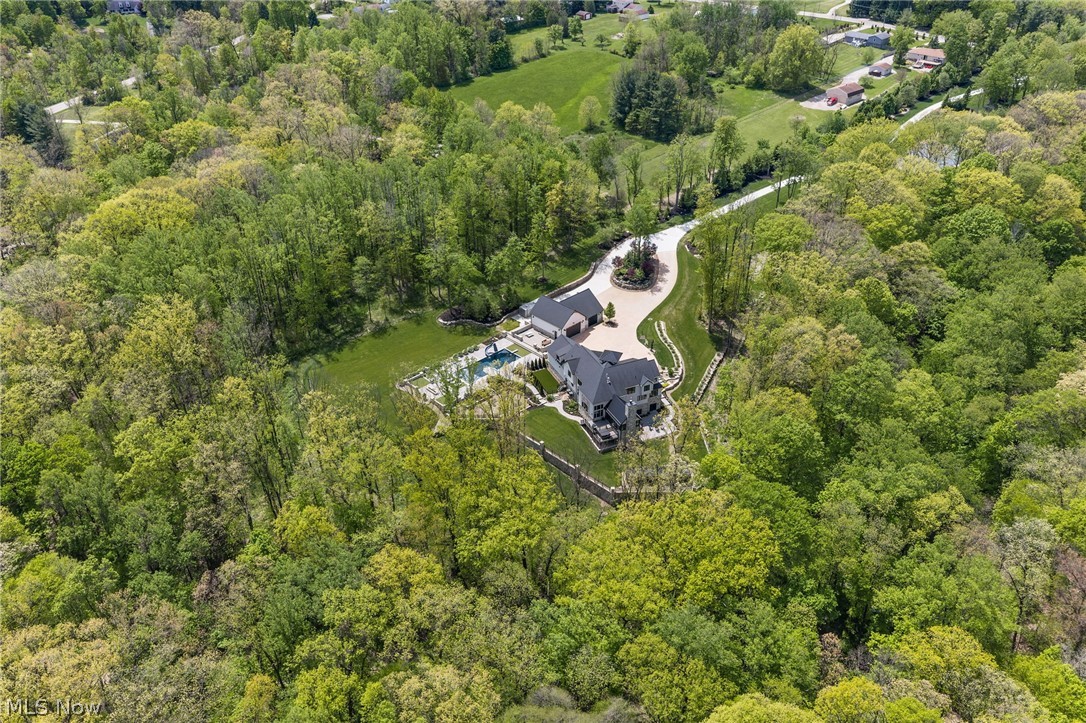 2051 Ridge Road Hinckley OH 44233