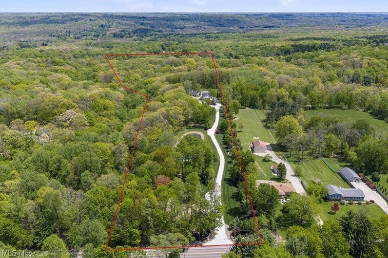 2051 Ridge Road Hinckley OH 44233