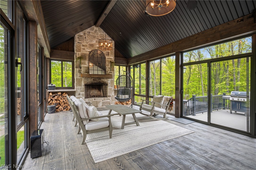 2051 Ridge Road Hinckley OH 44233