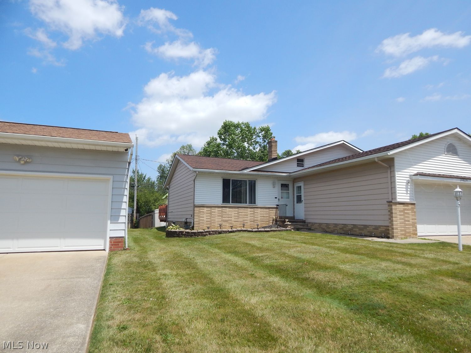 14829 Lisa Drive Maple Heights OH 44137