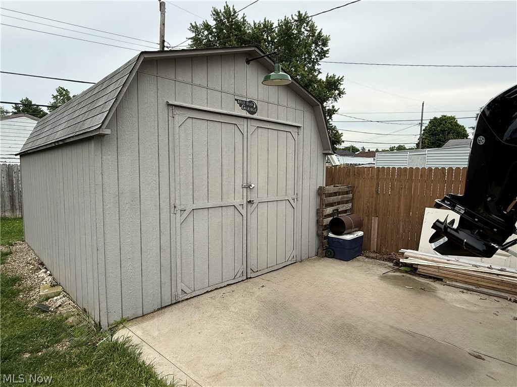 6447 Sandfield Drive Brook Park OH 44142