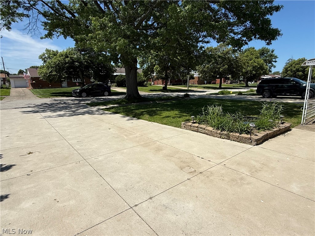 6447 Sandfield Drive Brook Park OH 44142