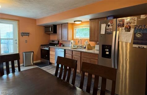 6447 Sandfield Drive Brook Park OH 44142