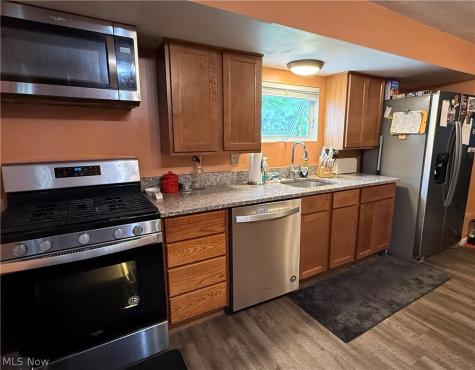 6447 Sandfield Drive Brook Park OH 44142