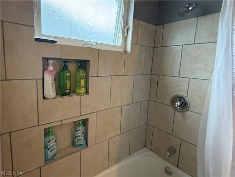 6447 Sandfield Drive Brook Park OH 44142