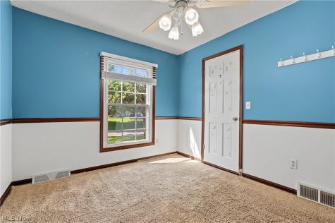 1056 Mohawk Trail SW Hartville OH 44632
