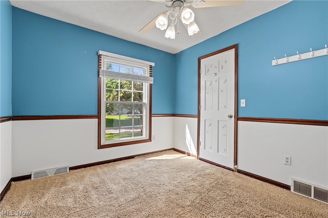 1056 Mohawk Trail SW Hartville OH 44632