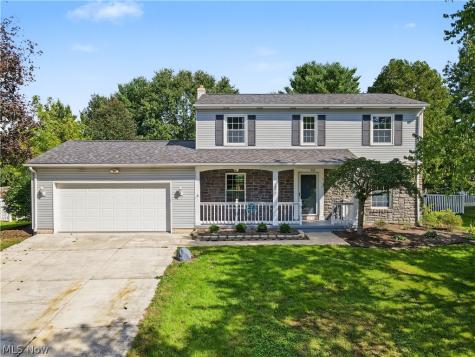 1056 Mohawk Trail SW Hartville OH 44632