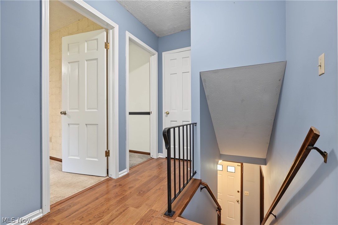 1056 Mohawk Trail SW Hartville OH 44632