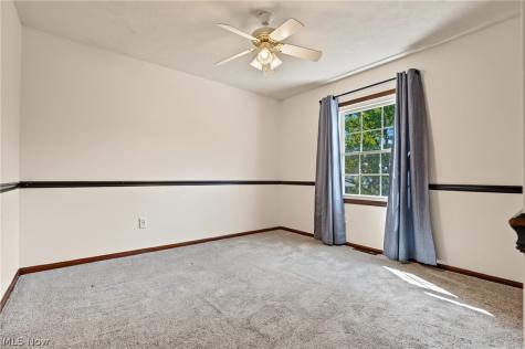 1056 Mohawk Trail SW Hartville OH 44632