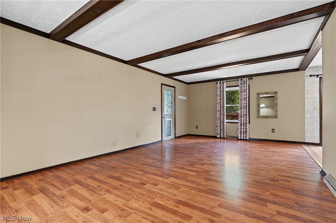 1056 Mohawk Trail SW Hartville OH 44632