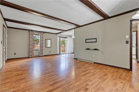 1056 Mohawk Trail SW Hartville OH 44632