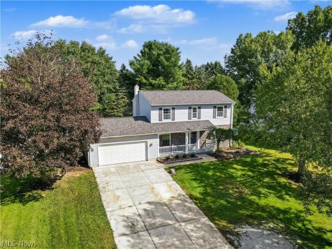 1056 Mohawk Trail SW Hartville OH 44632