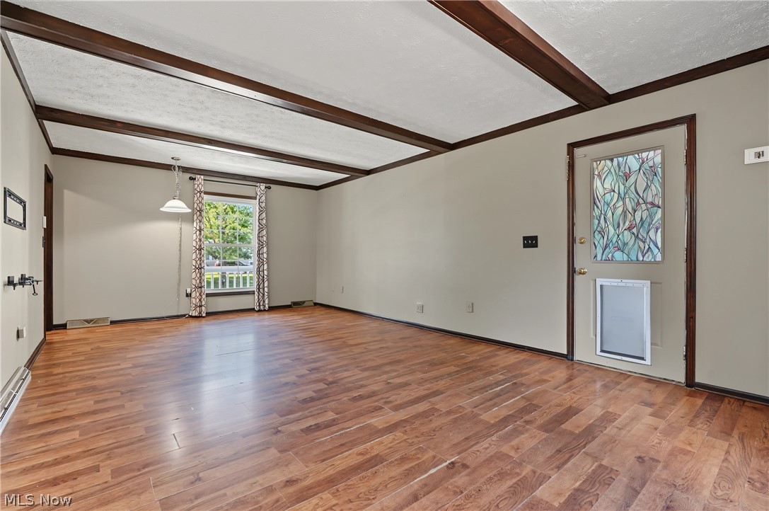 1056 Mohawk Trail SW Hartville OH 44632