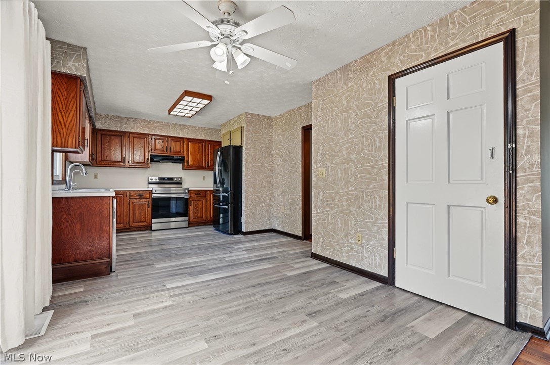 1056 Mohawk Trail SW Hartville OH 44632