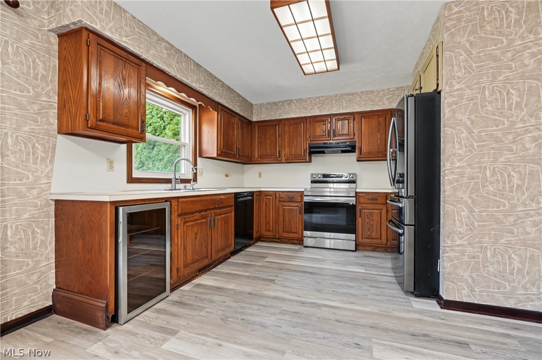 1056 Mohawk Trail SW Hartville OH 44632
