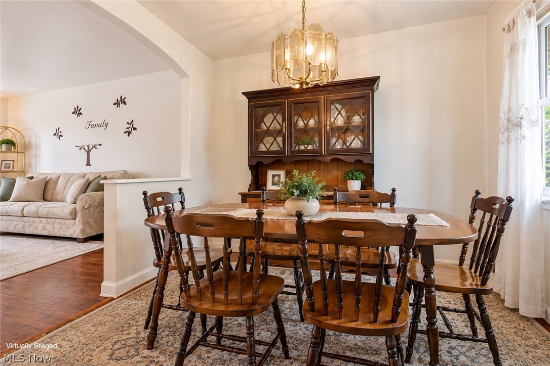 3106 Williamsburg Street NW Warren OH 44485