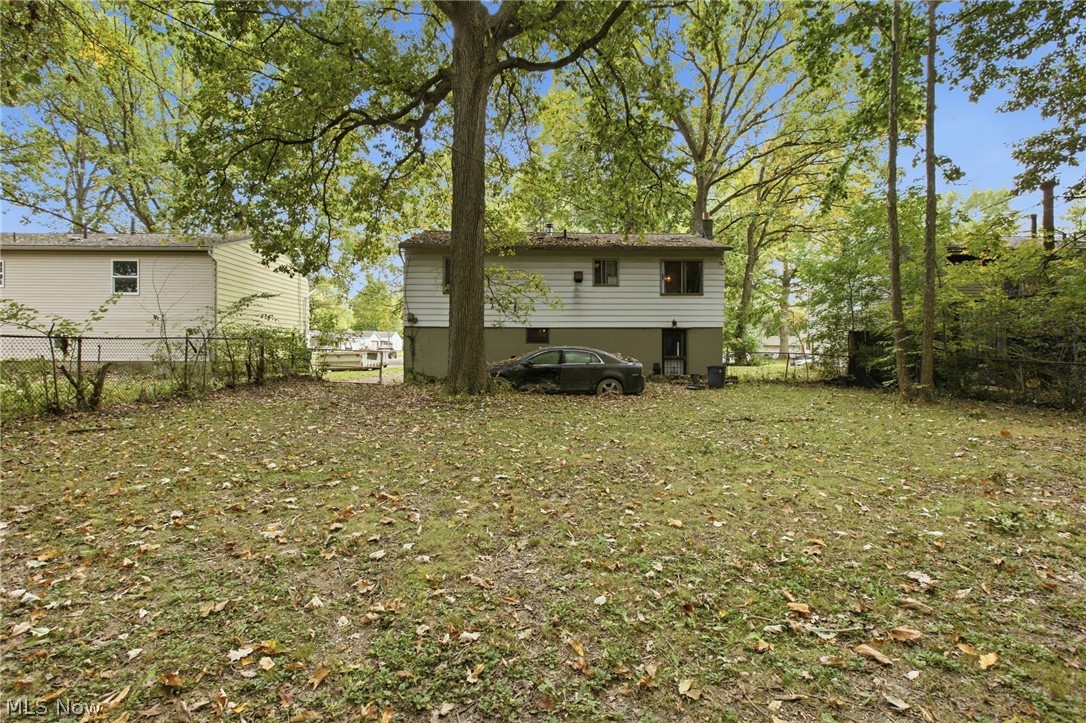3106 Williamsburg Street NW Warren OH 44485
