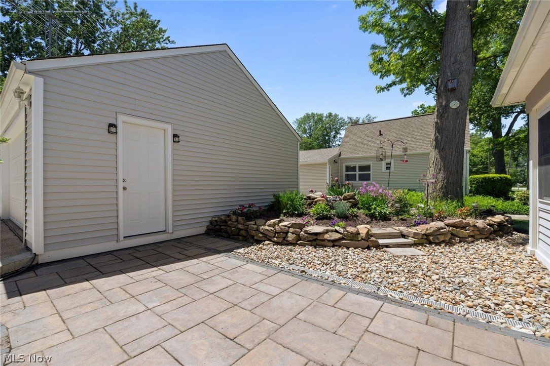 33161 Lake Road Avon Lake OH 44012