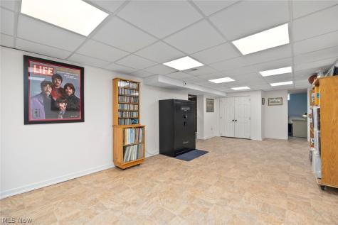 33161 Lake Road Avon Lake OH 44012