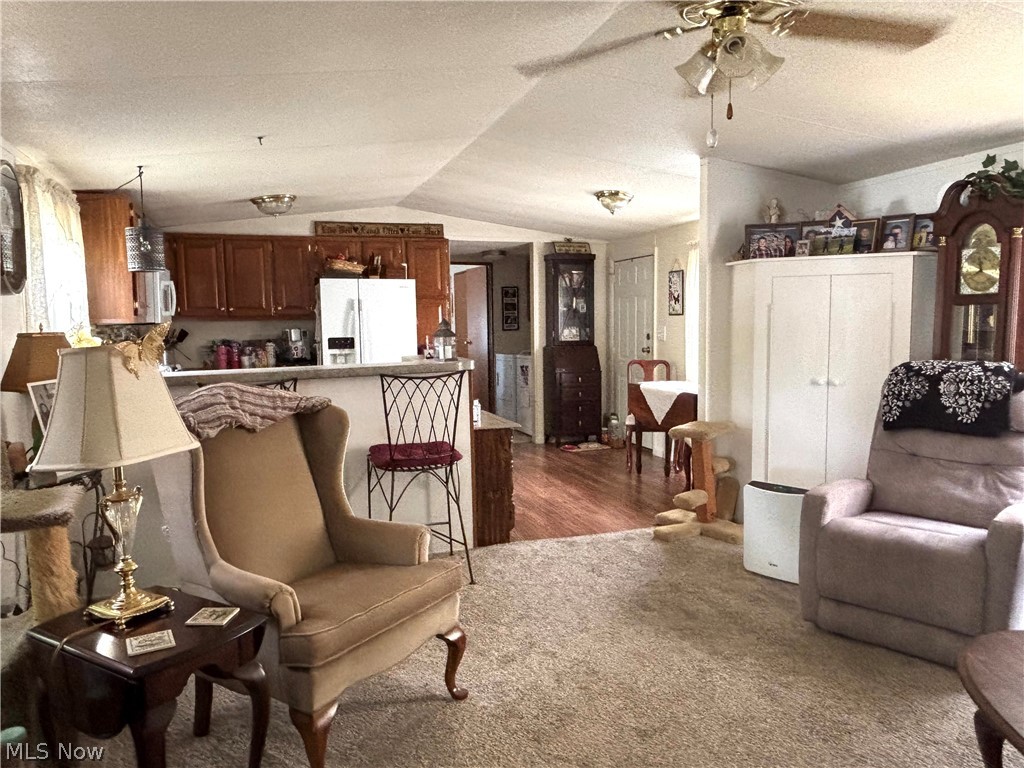 1229 Columbiana-lisbon Road Columbiana OH 44408