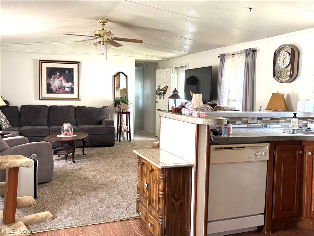 1229 Columbiana-lisbon Road Columbiana OH 44408