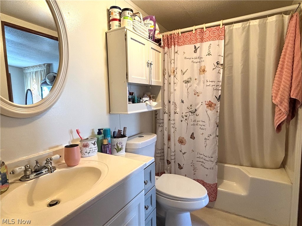 1229 Columbiana-lisbon Road Columbiana OH 44408