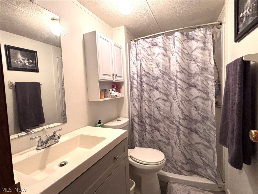 1229 Columbiana-lisbon Road Columbiana OH 44408