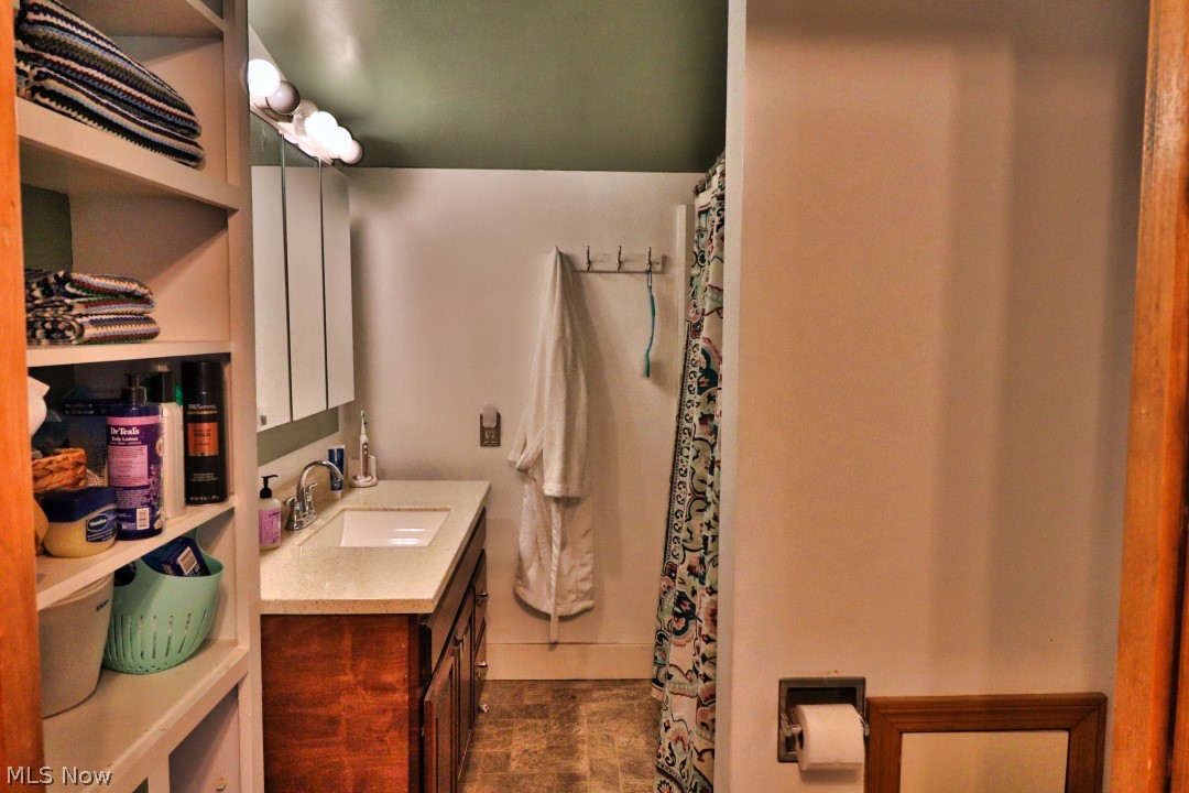 1601 Marion Drive Coshocton OH 43812