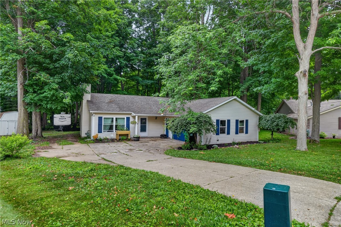 628 Park Oval Madison OH 44057