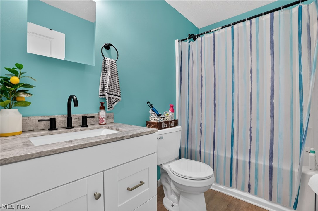 628 Park Oval Madison OH 44057