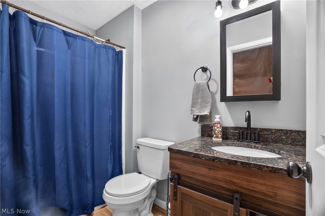 628 Park Oval Madison OH 44057