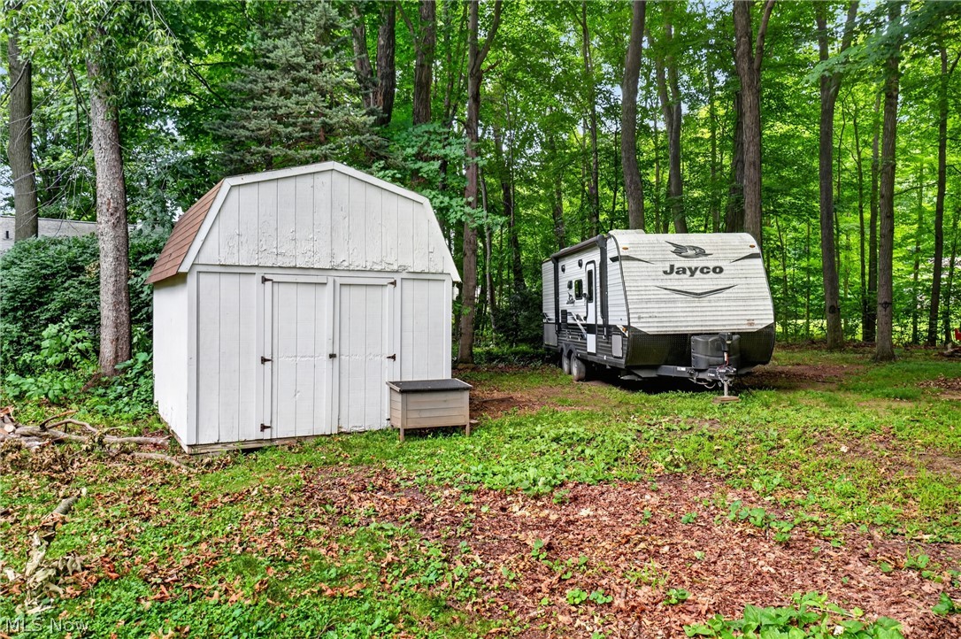 628 Park Oval Madison OH 44057