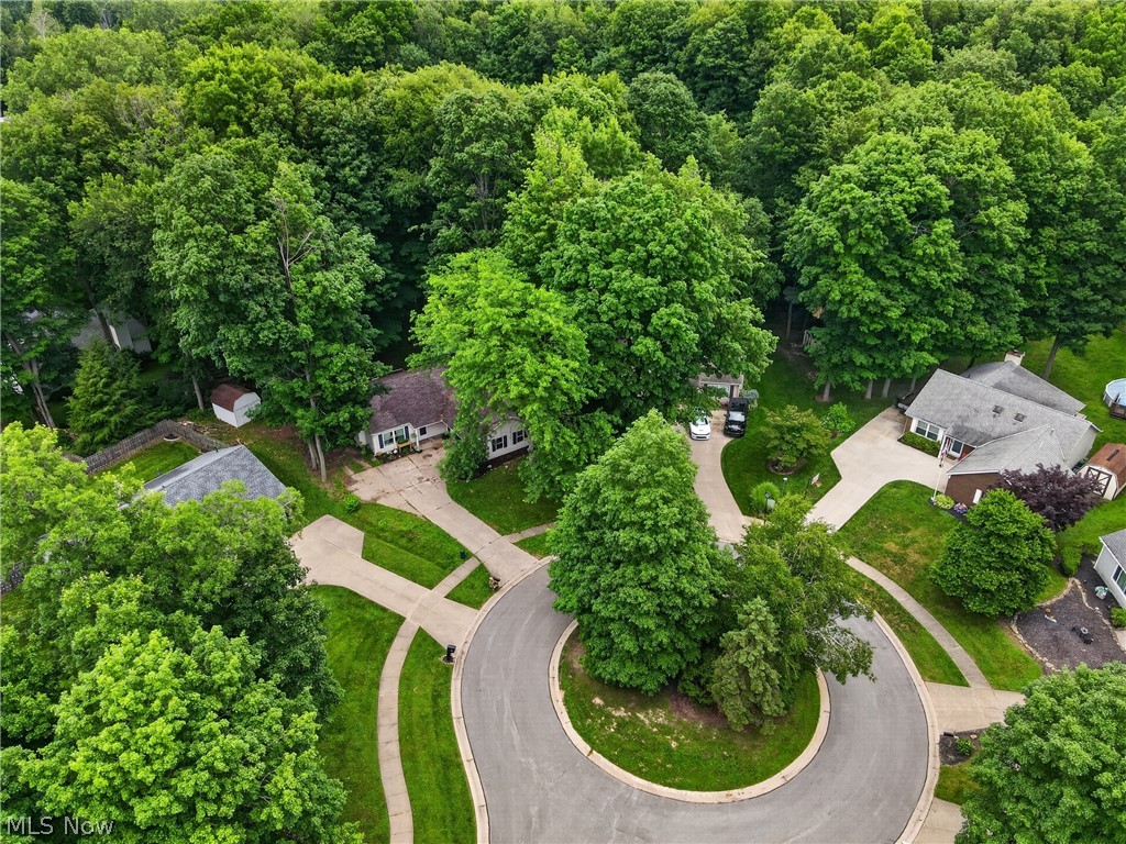 628 Park Oval Madison OH 44057