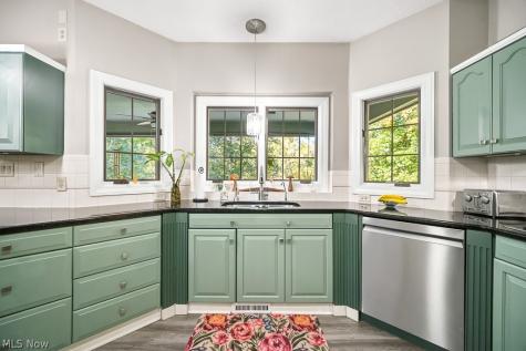 4212 Oviatt Road Richfield OH 44286