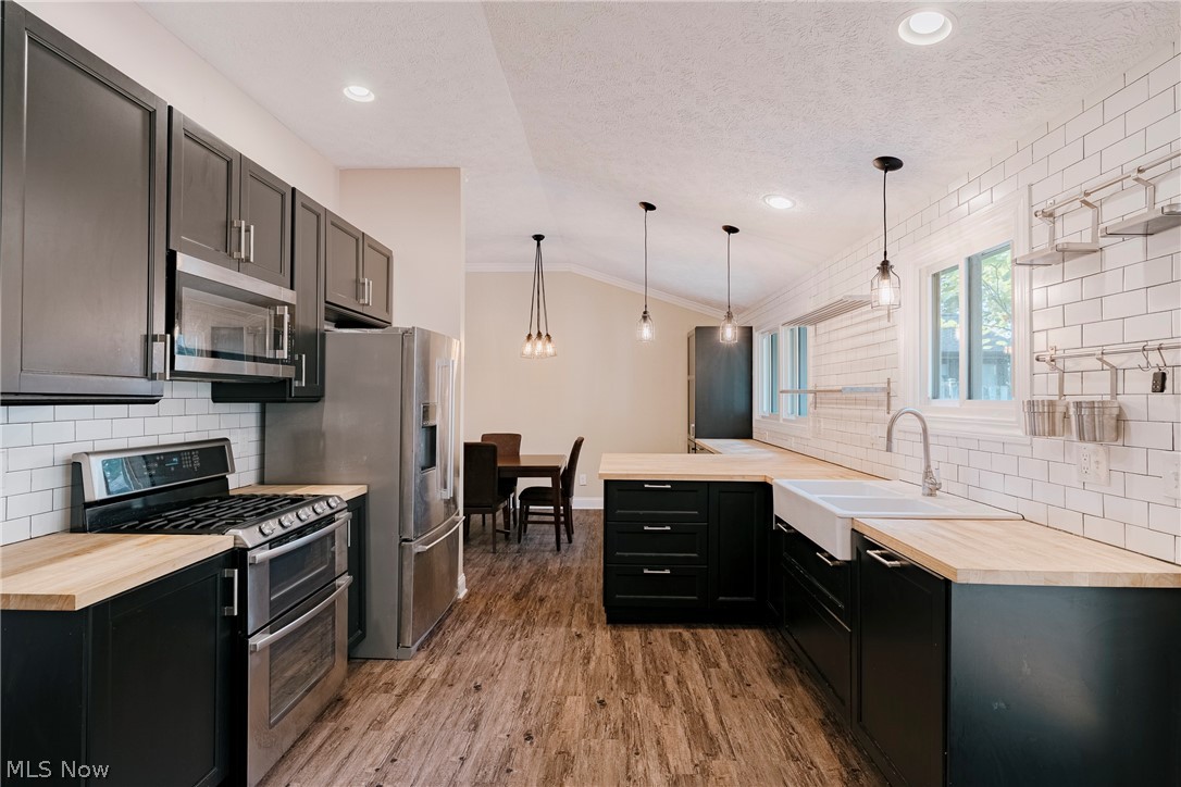 24875 Westwood Road Westlake OH 44145