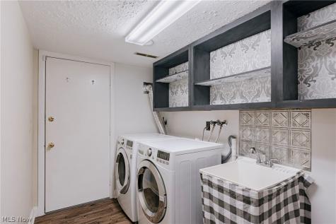 24875 Westwood Road Westlake OH 44145