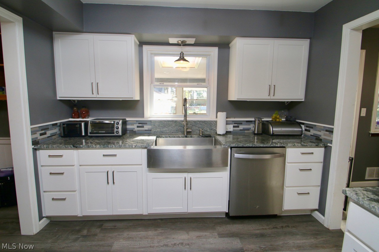 34478 Beachpark Avenue Eastlake OH 44095