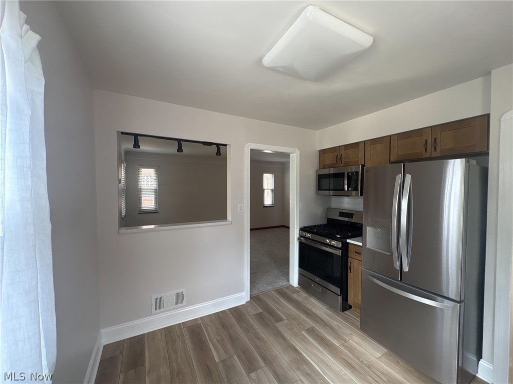 5082 W 5th Street Brooklyn Heights OH 44131
