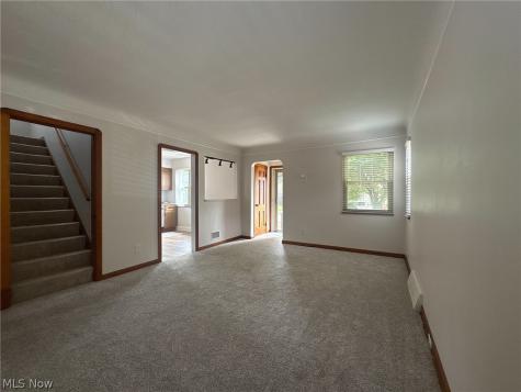 5082 W 5th Street Brooklyn Heights OH 44131