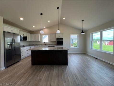 4703 Stevie Avenue SW Massillon OH 44646
