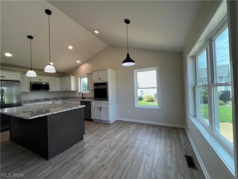 4703 Stevie Avenue SW Massillon OH 44646