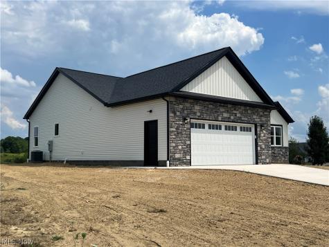 4703 Stevie Avenue SW Massillon OH 44646