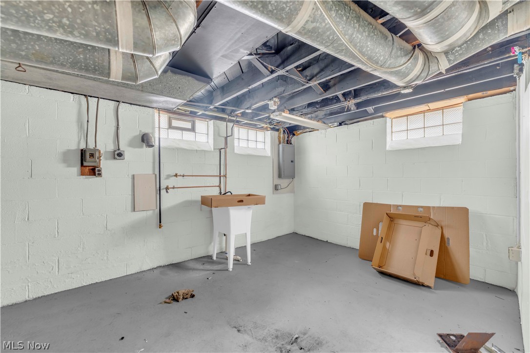5420 Oakwood Avenue Maple Heights OH 44137